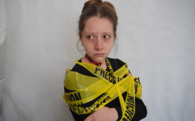 Ela Cegali estrena su serie “Lo tenía que decir…y se lo confié a ellos”