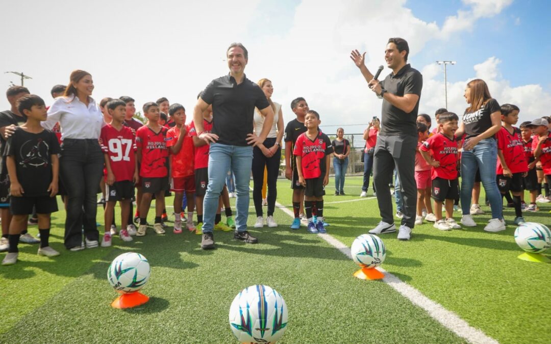 Supervisa Adrián avance en rehabilitación de espacio municipal en Provileón San Bernabé