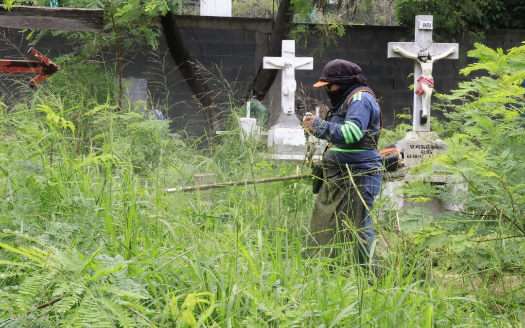 Alista Monterrey panteones municipales para las visitas por el Día de los Fieles Difuntos