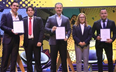 Reafirma Adrián su compromiso como alcalde ante universitarios