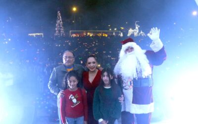 Cientos de escobedenses reciben por anticipado la Navidad