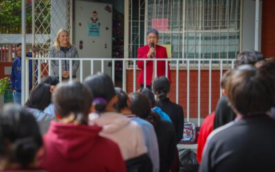LLEVA REYNA REYES MOCHILAS TRANSPARENTES A JUÁREZ