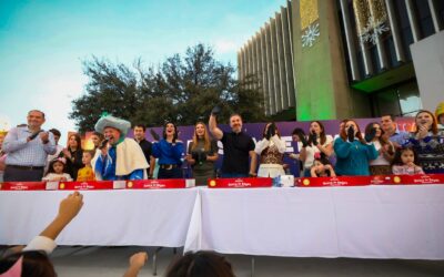 Disfrutan familias enteras en festejo del Gobierno de Monterrey del Día de Reyes