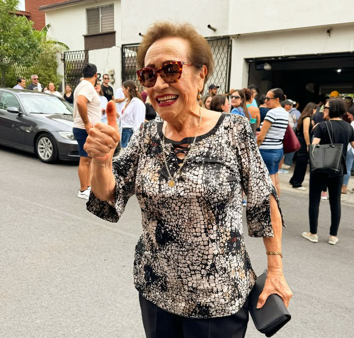 Congreso de NL homenajeará a Nena Delgado por 63 años de carrera
