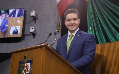 Presenta Jesús Elizondo iniciativa para castigar hasta con 10 años a quienes den “pinchazos” en transporte público