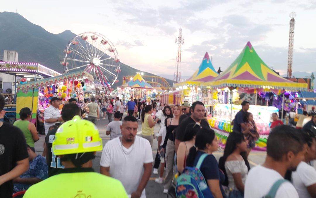 Accidente en la Expo Guadalupe: falla juego mecánico y dos personas salen proyectadas