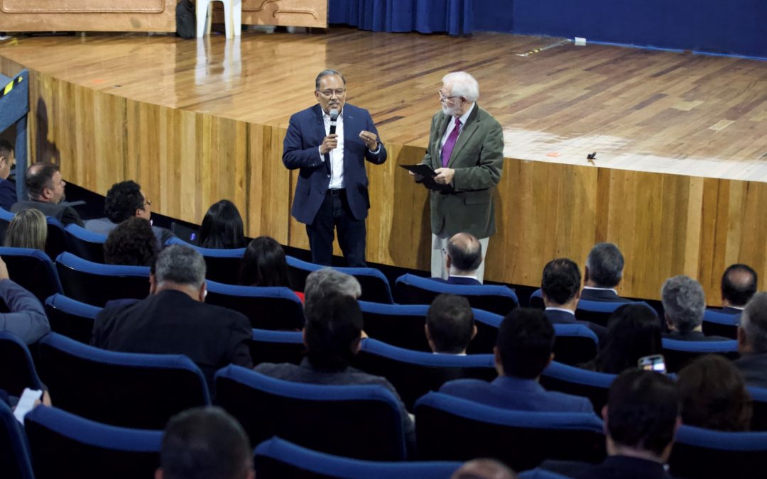 Andrés Mijes posiciona a Escobedo como ejemplo de economía circular