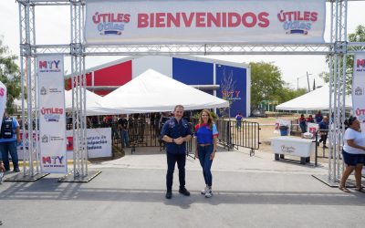 Continúa repartición de “Útiles, útiles” en Monterrey