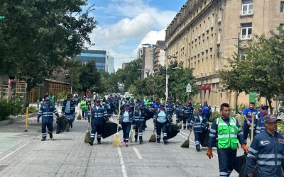 Municipio de Monterrey recolecta más de 12 toneladas de basura tras el desfile de Independencia