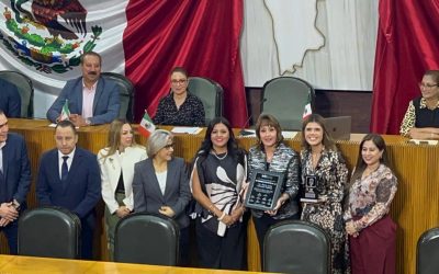 “Me pongo oronda”: María Julia Lafuente tras recibir reconocimiento del Congreso de NL