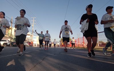 Caminan, corren o trotan, Escobedo impulsa actividad física de familias