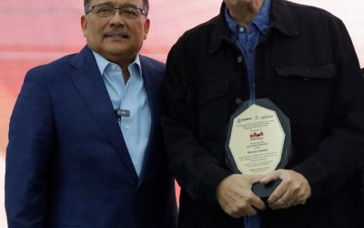 RINDE ESCOBEDO HOMENAJE A LOS GRANDES MAESTROS DEL TEATRO DE NUEVO LEÓN