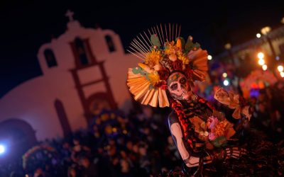 Escobedo vive una noche memorable para honrar a los muertos