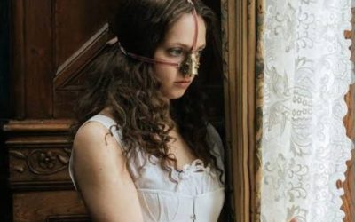 “La hermanastra fea”: Un filme perversamente grotesco e ingenioso