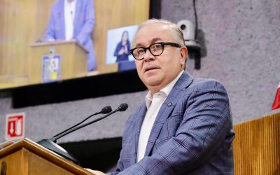 Busca Héctor Morales frenar incrementos injustificados en seguros de gastos médicos