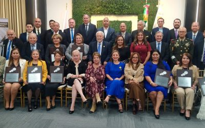 Federación de Colegios Profesionales que preside Dra Laura Irene Perez reconoce a figuras a la Excelencia Profesional 2025