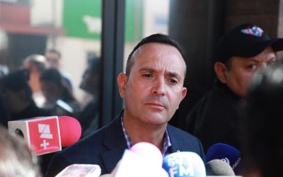 EXAGERADA LA NUEVA DEUDA SOLICITADA POR EL GOBERNADOR. – CARLOS DE LA FUENTE