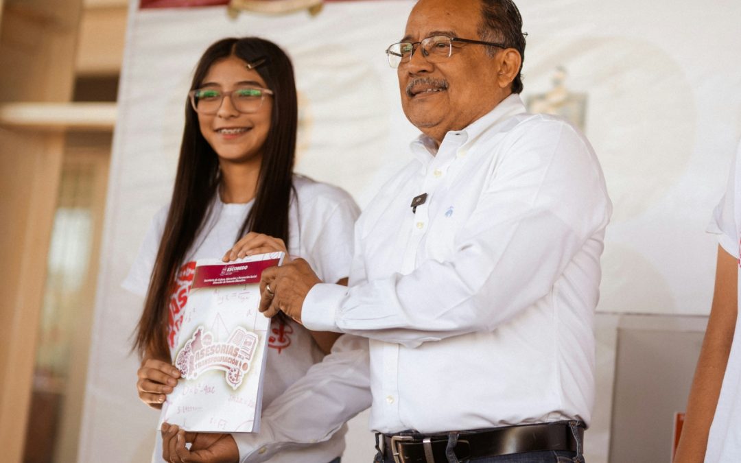 El Nuevo León que sigue se construye con jóvenes preparados: Andrés Mijes