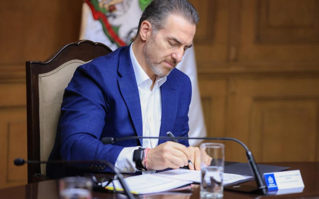 Todos podrán estudiar en Monterrey, Gobierno Municipal firma acuerdo con INEA