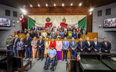 Escriben con letras áureas el nombre de Mariano Escobedo en el Congreso de Nuevo León