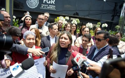Morena presenta denuncia ante la FGR contra Samuel García y Mariana Rodríguez