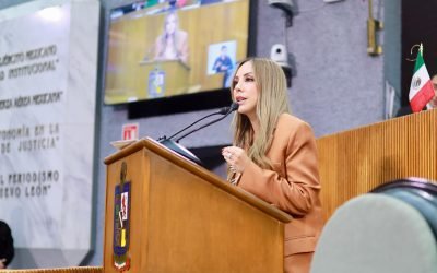 Exige Perla Villarreal atender adeudo de maestros jubilados