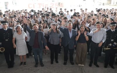 Llama Escobedo a estudiantes de CBTIS a aprovechar oportunidades de preparación que ofrece el municipio