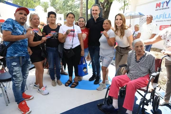 Abre Monterrey tercera clínica de Salud Regia y renueva Centro DIF Heriberto Jara
